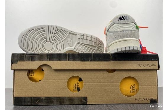 Lot Nike 31 O-W DJ0950-116 Low Dunk 0927